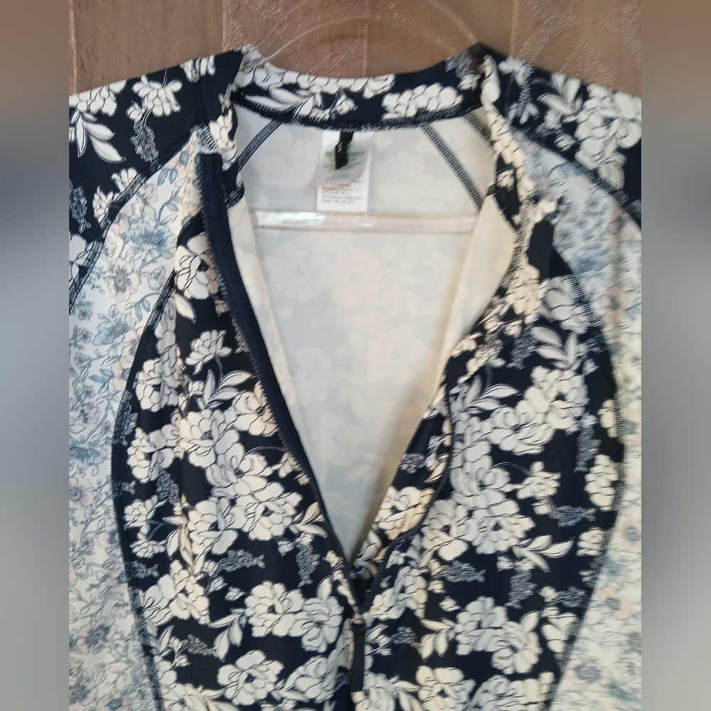 💎 Re-imagined J. Crew Women's Long-sleeve Rash Guard Mixed Magnolia #0289 - Picture 10 of 13